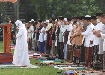 Idul Fitri: Perjalanan Kembali Suci dan Kemenangan Batin