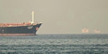 Serangan Kapal di Selat Hormuz Picu Lonjakan Harga Minyak Dunia