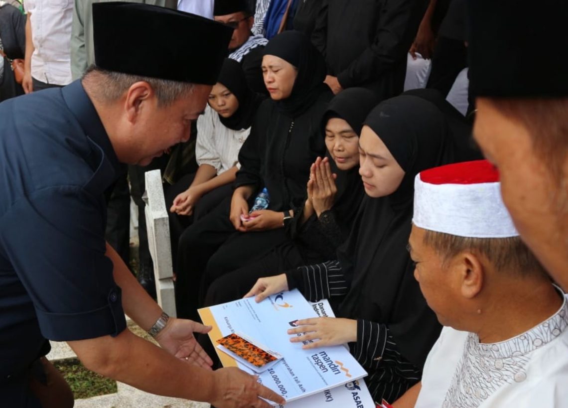 Bank Mandiri Taspen Serahkan Santunan untuk Prajurit TNI Gugur
