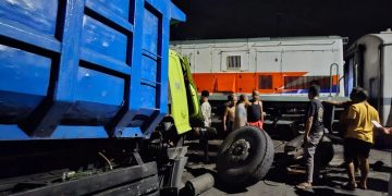 Commuter Line Dhoho Tabrak Truk Mogok di Blitar, Insiden Kereta Kembali Terjadi