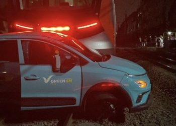 KRL dan Kereta Jarak Jauh Tabrakan di Bekasi Timur, KAI Minta Maaf