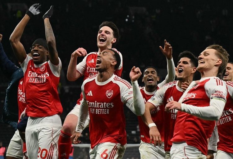 Arsenal Rebut Trofi Premier League 2026, Sponsor dan Hak Siar Dongkrak Pendapatan