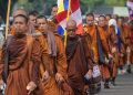 Biksu 4 Negara Jalan Kaki 660 Km ke Borobudur Sambut Waisak 2026