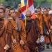 Biksu 4 Negara Jalan Kaki 660 Km ke Borobudur Sambut Waisak 2026