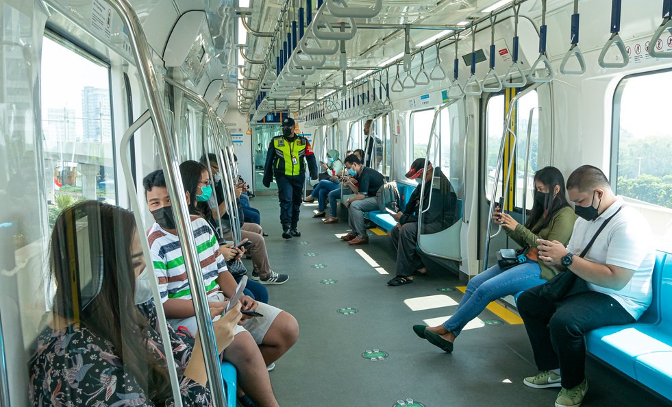 PLN Ajak Warga Jakarta Beralih ke Transportasi Publik Listrik Lewat Program Green Future