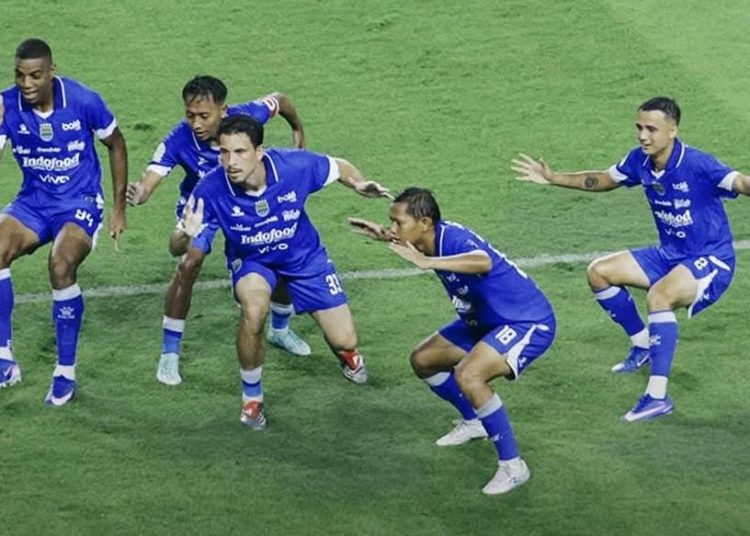 Persib Bandung Selangkah Lagi Juara Super League 2025/2026 Setelah Tekuk Persija