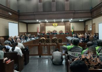 Nadiem Makarim Pertanyakan Tuntutan 18 Tahun Penjara dalam Kasus Chromebook