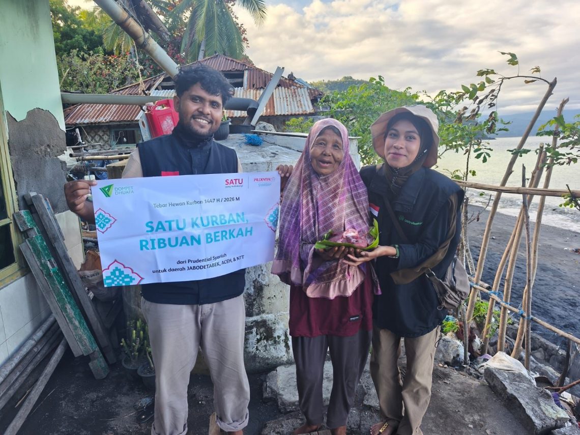 Prudential Syariah Salurkan Kurban untuk Komunitas Rentan di Aceh hingga Flores