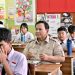 Prabowo Santap Makan Bergizi Gratis Bersama Siswa Saat Kunjungi SMPN 111 Jakarta