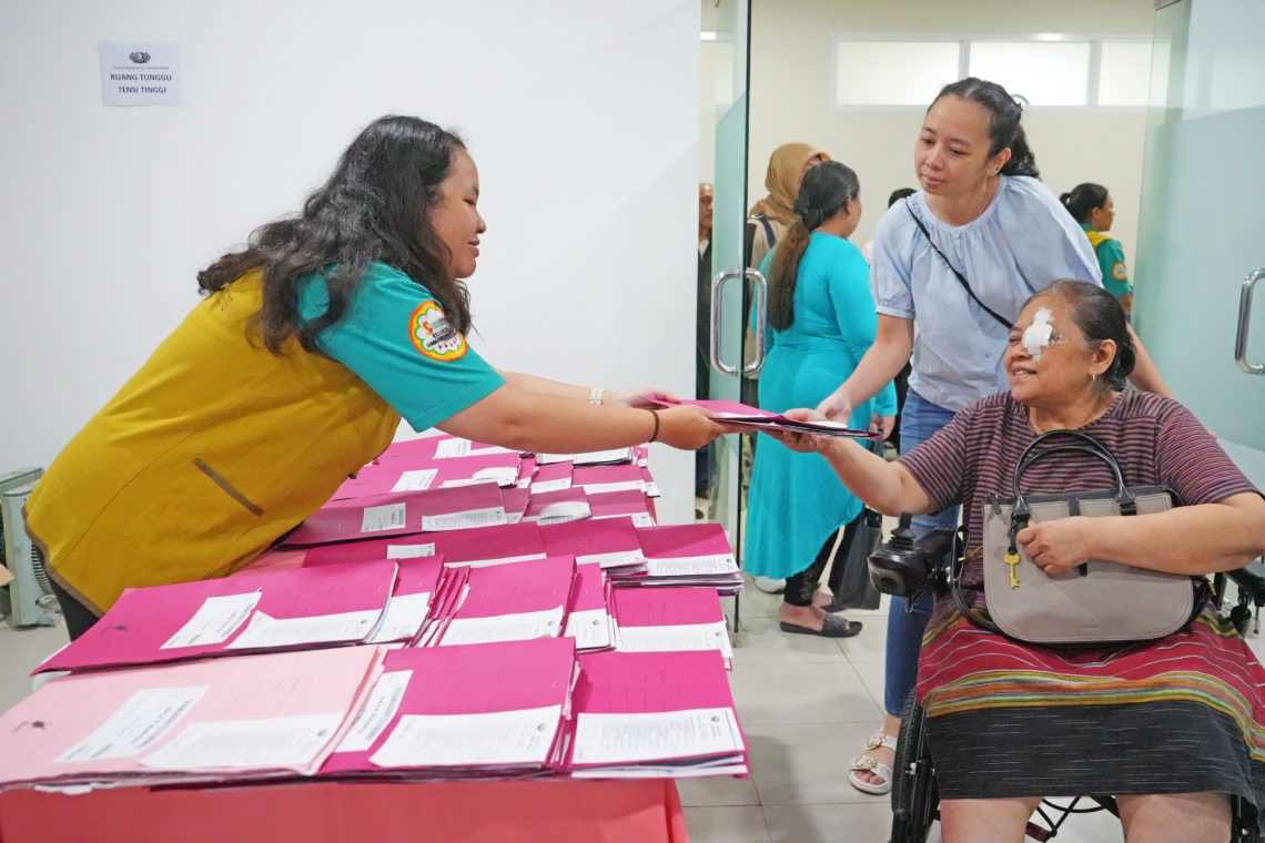 Summarecon Tutup Rangkaian Operasi Katarak Gratis HUT ke-50 di Bandung