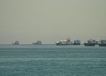 Harga Minyak Naik, Puluhan Kapal Tanker Mulai Tinggalkan Selat Hormuz