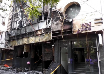 21 Tewas dalam Kebakaran Dua Hotel di Delhi, Tamu Lompat dari Lantai Atas