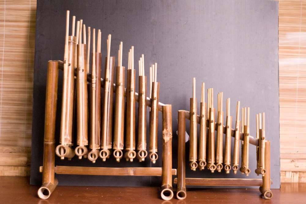 Angklung Bukan Sekadar Alat Musik, Simbol Kebersamaan dan Harmoni