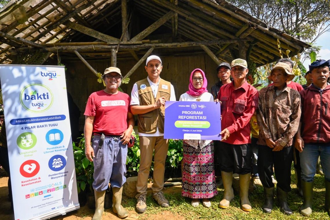 Tugu Insurance Rayakan Panen Raya Hutan Adopsi Bersama Masyarakat Cianjur