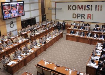 RUU Polri 2026: Pemerintah Usulkan Usia Pensiun Bintara 59 Tahun, Perwira 60 Tahun
