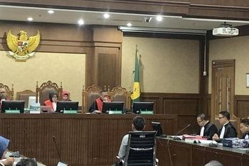 Sidang Perdana Hery Susanto: Jaksa Dakwa Eks Ketua Ombudsman Terima Uang dan Rumah Rp 4,8 Miliar