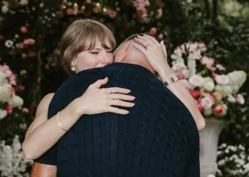 Taylor Swift dan Travis Kelce Sah Jadi Suami Istri