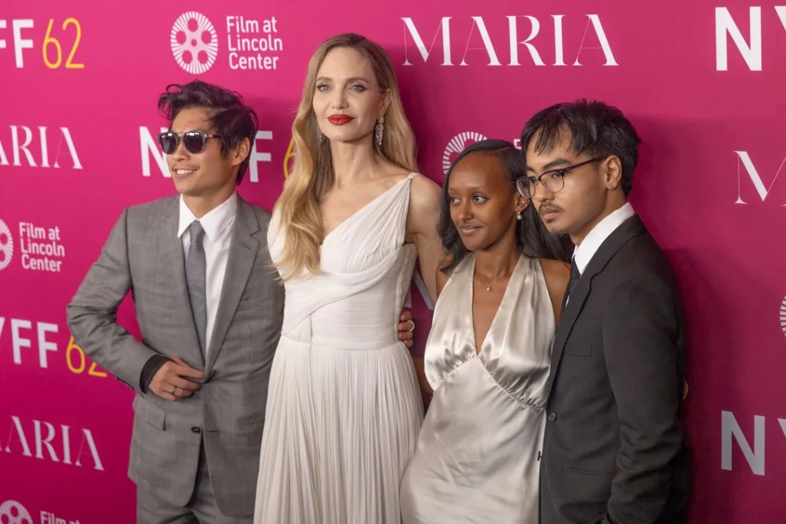 Zahara dan Maddox Resmi Lepas Nama Belakang Brad Pitt