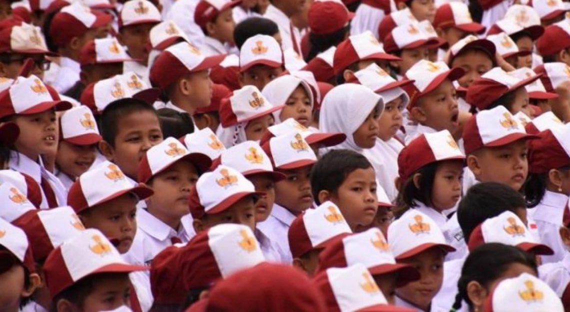 Hari Pertama Sekolah, Pendampingan Orang Tua Dinilai Penting untuk Bangun Rasa Aman Anak