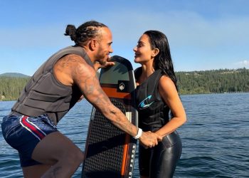 Lewis Hamilton Resmi Umumkan Hubungan Asmara dengan Kim Kardashian