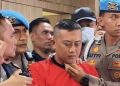 Taufik Hidayat Jalani Rekonstruksi Kasus Penyekapan YTR di Polda Jabar