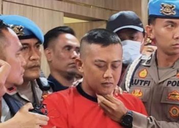 Taufik Hidayat Jalani Rekonstruksi Kasus Penyekapan YTR di Polda Jabar