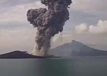 Gunung Anak Krakatau Naik ke Level III, Badan Geologi Imbau Jauhi Radius 5 Kilometer