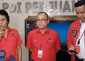 Deddy Sitorus Sebut Klaim Jokowi Tak Tahu Prosesi Injak Kepala Kerbau Tak Masuk Akal