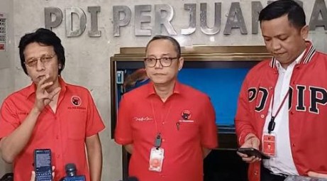 Deddy Sitorus Sebut Klaim Jokowi Tak Tahu Prosesi Injak Kepala Kerbau Tak Masuk Akal