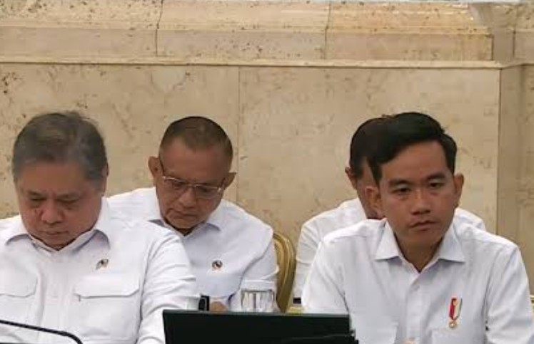 Mengapa Prabowo dan Gibran Tak Duduk Berdampingan?