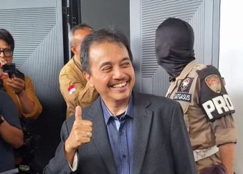 Roy Suryo Optimistis Lolos dari Status Tersangka, Ini Alasan Tim Hukumnya