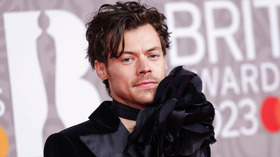 Harry Styles Mendadak Batal Tampil di Brasil akibat Kondisi Kesehatan