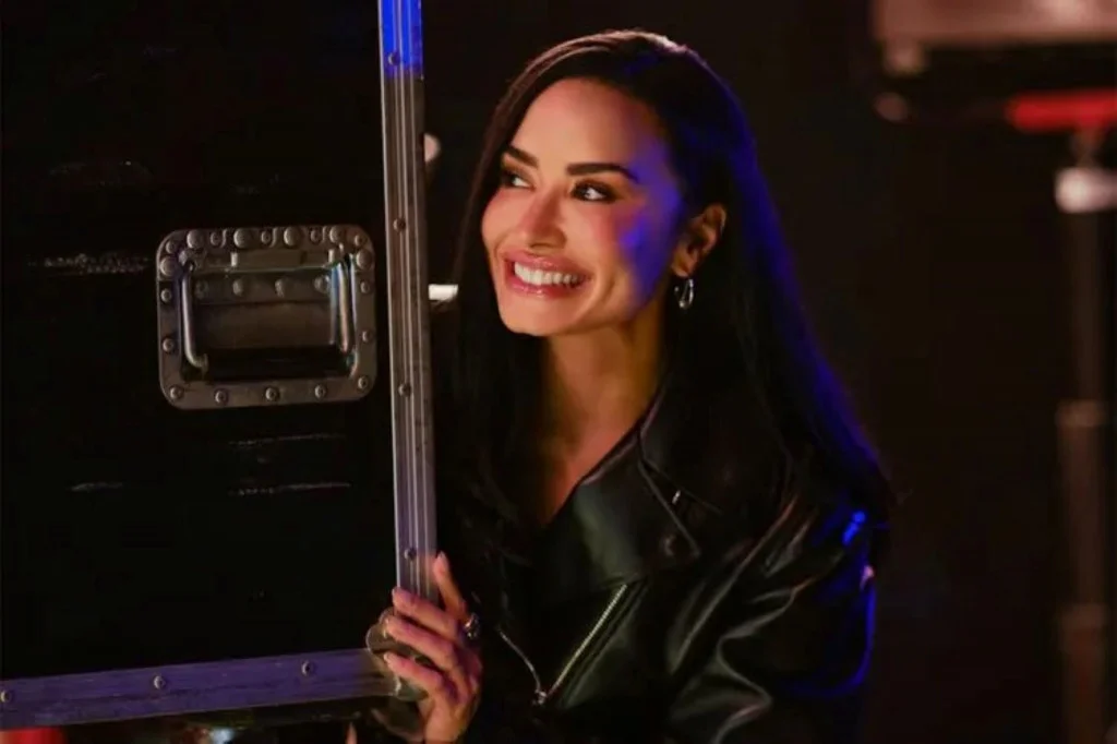 Demi Lovato Kembali Jadi Mitchie, Camp Rock Siapkan Reuni Nostalgia