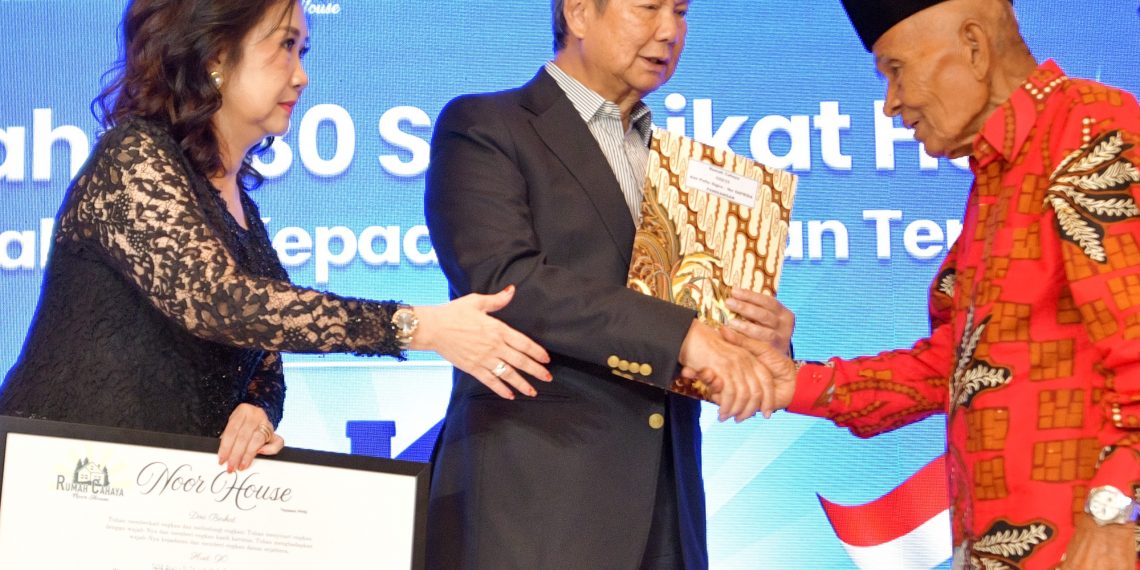 BTN dan PHSI Serahkan Rumah Bagi 30 Pahlawan Bangsa