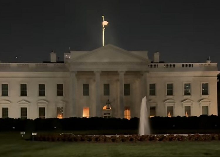 Utang AS Menggunung, Benarkah Amerika di Ambang Bangkrut?