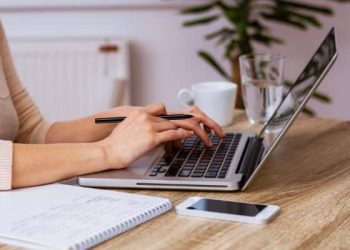 Ilustrasi Work From Home (WFH)