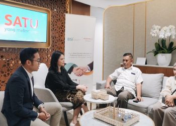 Kisah Auzar menerima manfaat perlindungan asuransi jiwa syariah Rp562 juta setelah keponakannya meninggal dan membantu menjaga keberlangsungan yayasan bagi 700 murid.