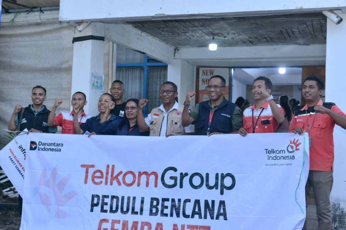 TelkomGroup menyalurkan bantuan kemanusiaan hingga Rp1,3 miliar bagi masyarakat terdampak gempa NTT, mencakup logistik, kesehatan, dapur umum, dan air bersih.