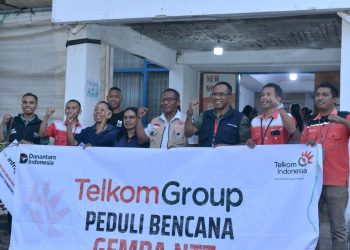 TelkomGroup menyalurkan bantuan kemanusiaan hingga Rp1,3 miliar bagi masyarakat terdampak gempa NTT, mencakup logistik, kesehatan, dapur umum, dan air bersih.
