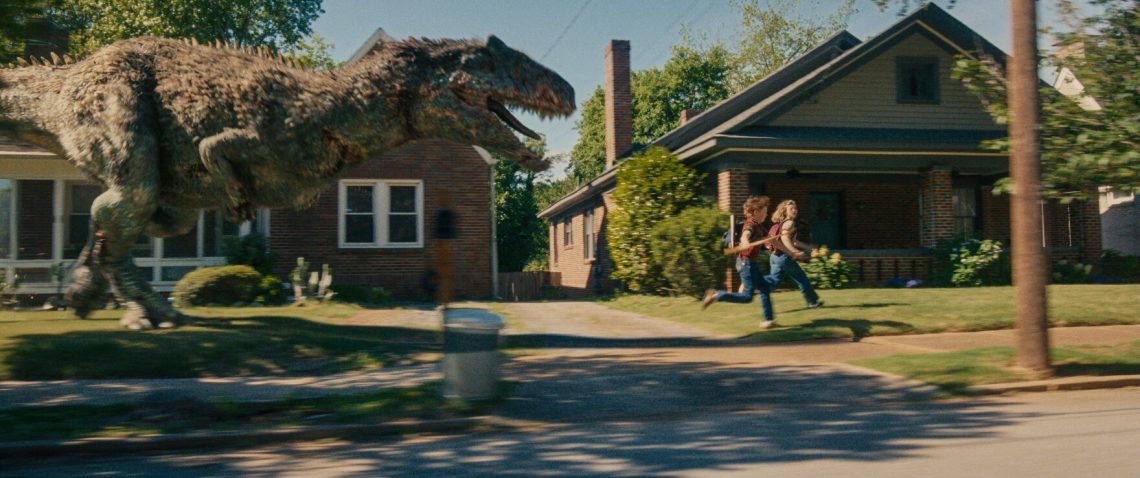 Review The End of Oak Street, Saat Satu Perumahan Terjebak di Zaman Dinosaurus