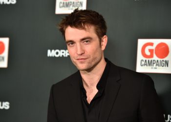 Robert Pattinson Dipanggil "Daddy Batman" oleh Putrinya