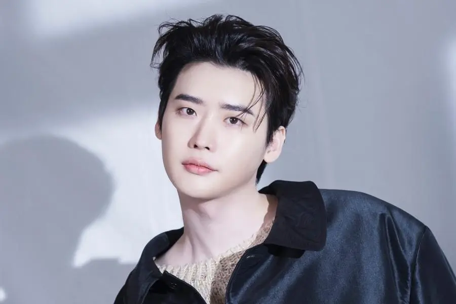 Lee Jong Suk Batal Main Iseop's Romance
