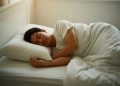 Kurang Tidur Saat Kerja, Tidur Seharian di Weekend Bisa Jadi Masalah?