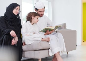 Parenting Berbasis Akhlak: Membentuk Anak Saleh di Tengah Fitnah Akhir Zaman