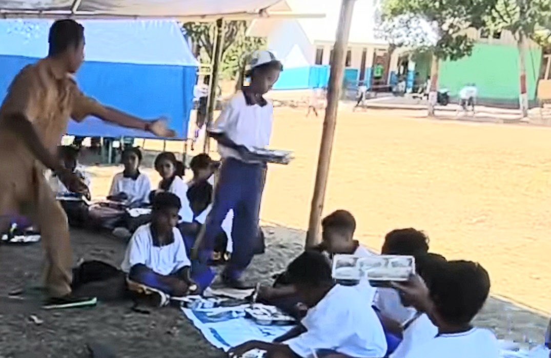 Belajar di Tenda, 50 Ruang Kelas Darurat Disiapkan di NTT