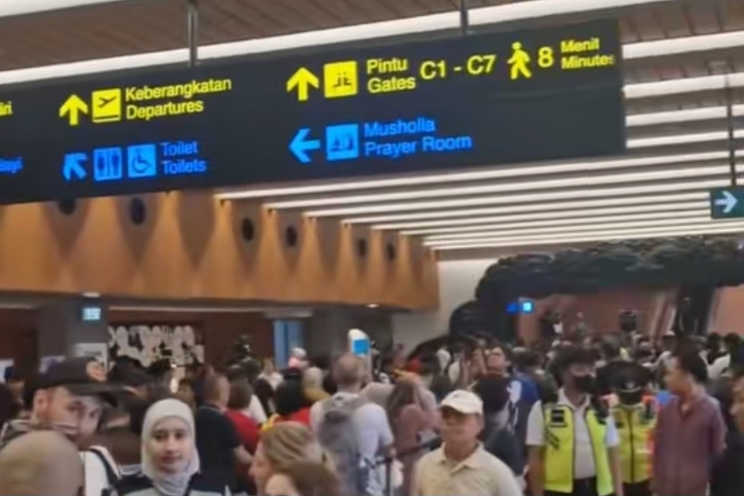 Bandara Soetta Ditutup, 33 Penerbangan Terdampak Erupsi Anak Krakatau