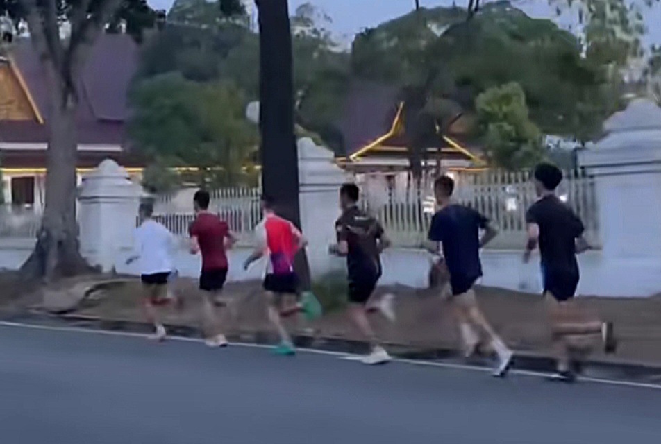 Kenapa Tak Boleh Langsung Tidur Usai Lari Sore?