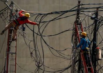 Pramono Punya Target 5 Tahun, Kabel Semrawut Jakarta Bakal Ditata