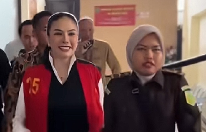 Nikita Mirzani Kembali Gagal Ajukan PK, Vonis 6 Tahun Tetap