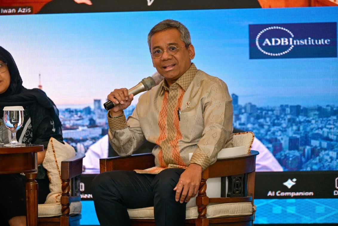 Suahasil Nazara resmi menjadi Menteri Keuangan menggantikan Purbaya Yudhi Sadewa. Simak profil, pendidikan, dan perjalanan kariernya.